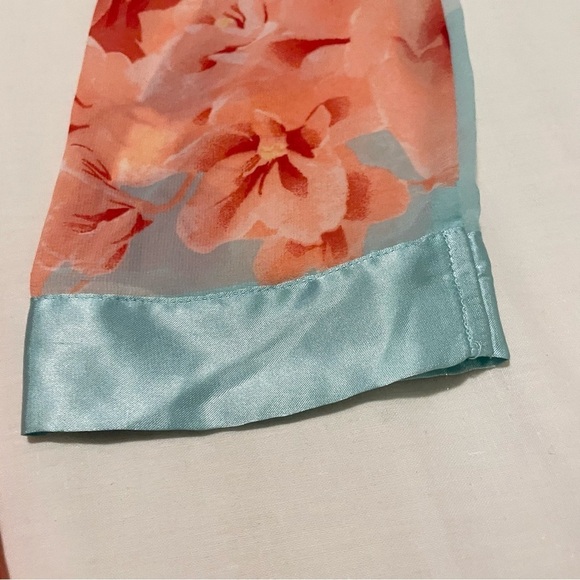 La Vie En Rose Floral Satin Button-Up Blouse Size XS - Picture 5 of 16